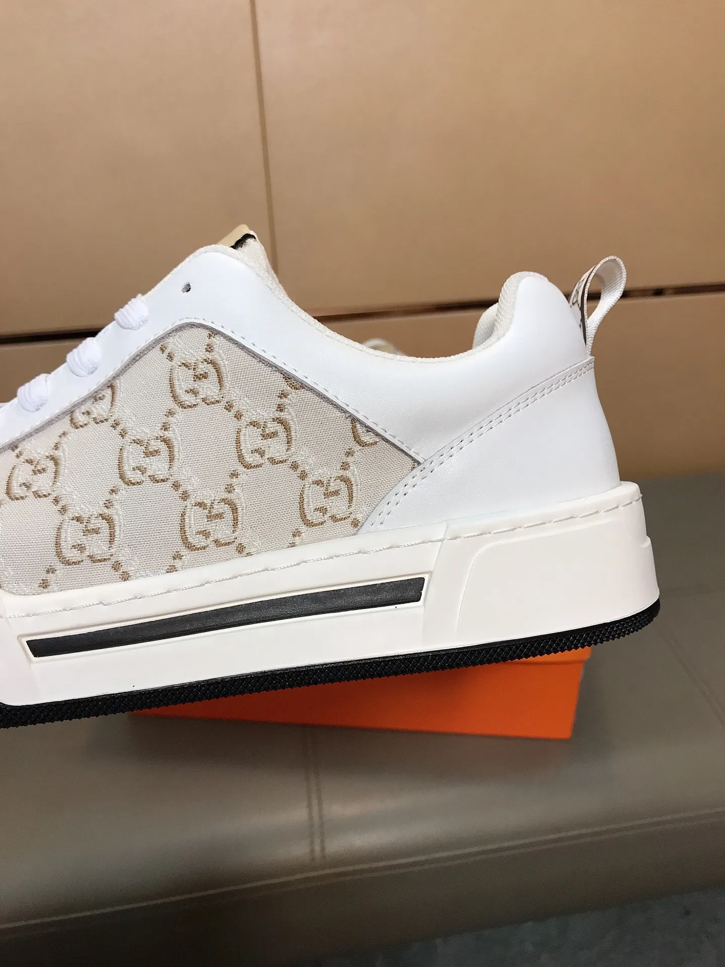 Ex-factory price 400 ⌚️⌚️[GUCCI] Gucci men’s casual shoes are absolutely popular 🔥The ultimate matching item for trendy men! Irresistible charm of super texture, the main recommendation, the upper is made of high-quality cowhide + printed fabric, sheep lining feet, wear-resistant rubber sole, noble and elegant! Extremely comfortable🎁🎁You can be as handsome as you want💪 Size 38-44!